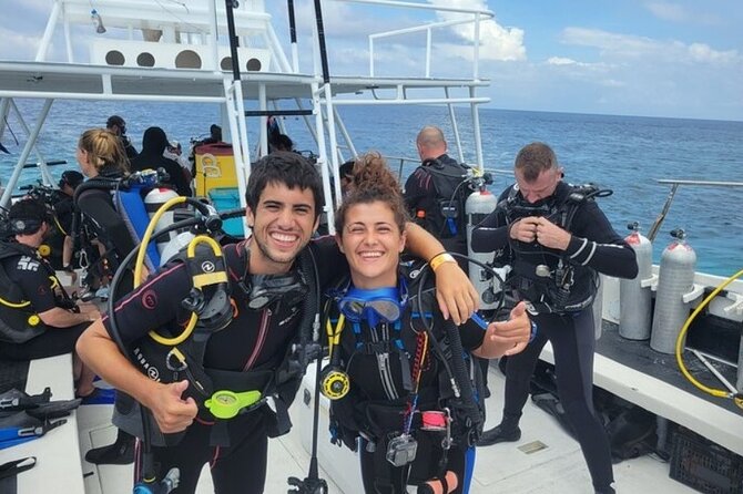 2 tanks for certified divers - Small Group Energy: What Max 15 People Really Changes