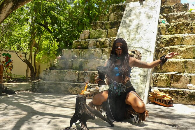 Best Island tour (dowtown, Beach, mayan Park & tastings) - Palm Beach club time for swimming and easy relaxation