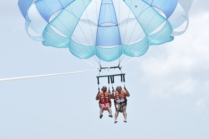 Best Parasailing Cozumel + Locker - Back on the Boat and Onto the Platform: Landing Comfort and Getting Settled