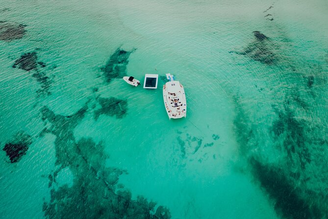 Cozumel All Inclusive: Coast & Relax 4h on 51' Leopard - The Service Experience: Attentive, Friendly, and Built for Your Comfort