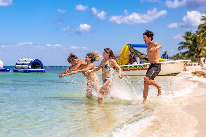 Cozumel All-Inclusive Day Pass Beach Club Carlos'n Charlie's - Food and Drinks: The Lunch Menu and the Open Bar Flow