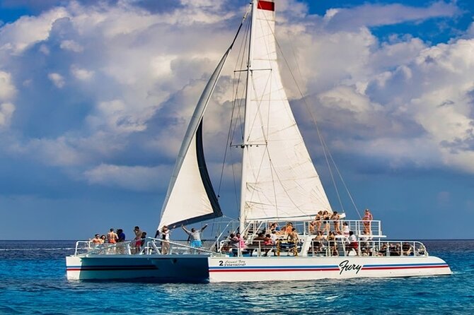 Cozumel Catamaran Experience with Snorkeling & Beach Club - Food and Drinks That Keep the Day Comfortable (Not Just Filled)