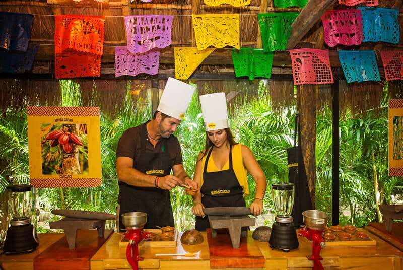 Cozumel: Chocolate Margarita Workshop with Mayan Recipe - The guide experience: Eduardo, Roberto, Paty, and Angel make it stick