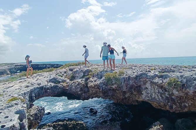 Cozumel Mayan Experience And Beach Getaway with Transfer - San Miguel de Cozumel Downtown: Centennial Clock, Crafts, and Ice Cream Stops