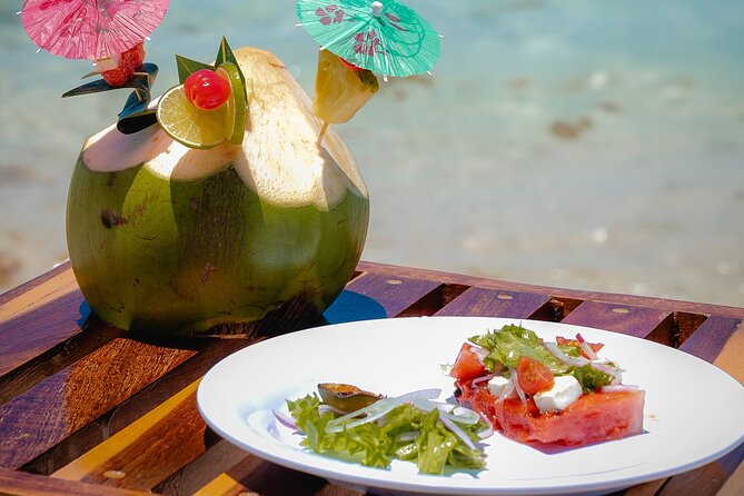 Cozumel Playa Palancar VIP All Inclusive Day Pass - Kayaking: active time without the extra booking