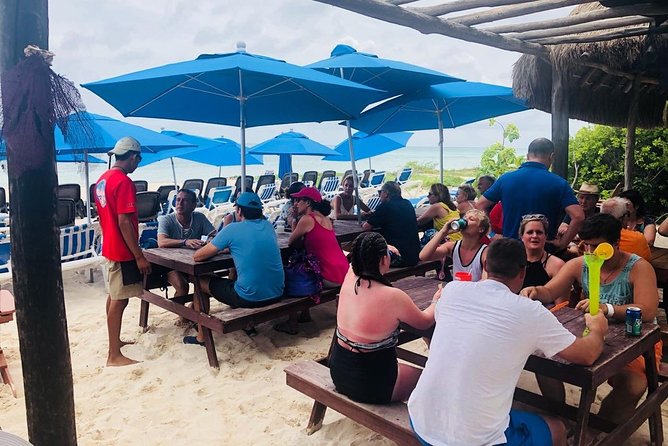 Cozumel Private Van Service with Snorkel Tour - Private van comfort: air-conditioning is the easy win