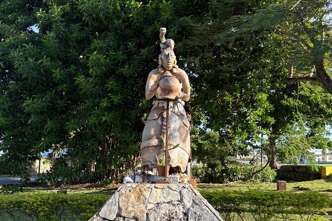 History walking - Foodie Cozumel tour - Stop 1: Square of Three Cultures for Mayan-style replicas and a possible dance show