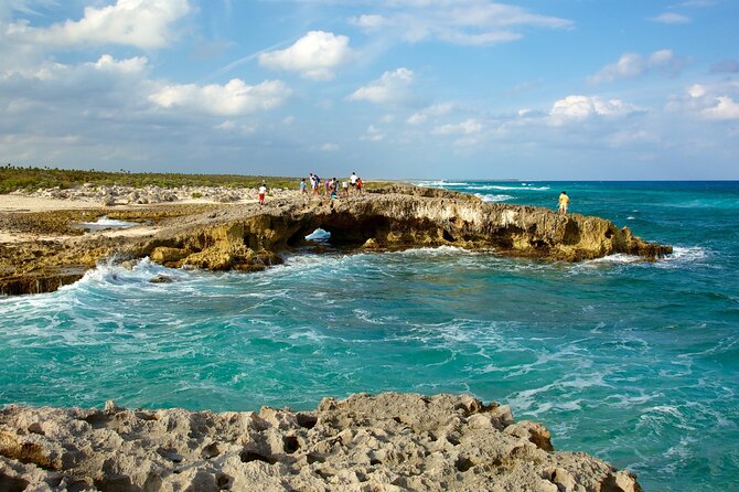 Jade Caverns Private Jeep Tour with Lunch and Snorkeling - Stop 3 at Playa Chen Rio (Chan Rio): the natural pool break