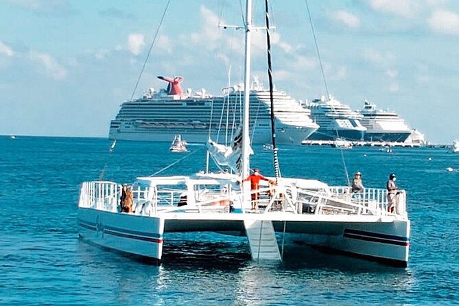 Luxury Cozumel Catamaran: Snorkel, Beach Club & Relaxation - Unlimited Drinks (and the 18+ Rule) Without the Guesswork