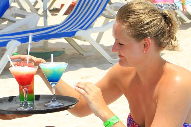 Playa Uvas Open Bar Exclusive Pass - Snorkeling right from the shore: 30 minutes with gear