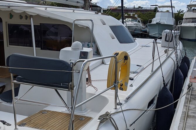 Private 6 Hrs 47 ft. Catamaran Snorkel & Cielo Charter (30p. max) - What you get on board: open bar, lunch, and comfort that matters