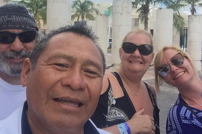 Private Transfer between Cozumel Airport or Ferry, and Hotels - Where to Meet Your Driver: The Cozushuttle Module Desk Step