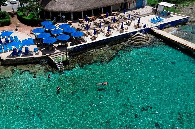 Snorkeling Trip at Cozumel Beach Club with Lunch Included - Snorkeling gear, onboard snacks, and how the guides set the tone