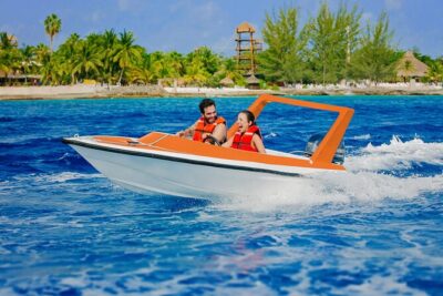 Speed Boat Snorkeling and Beach in Cozumel - Safety briefing and the speed-boat rush