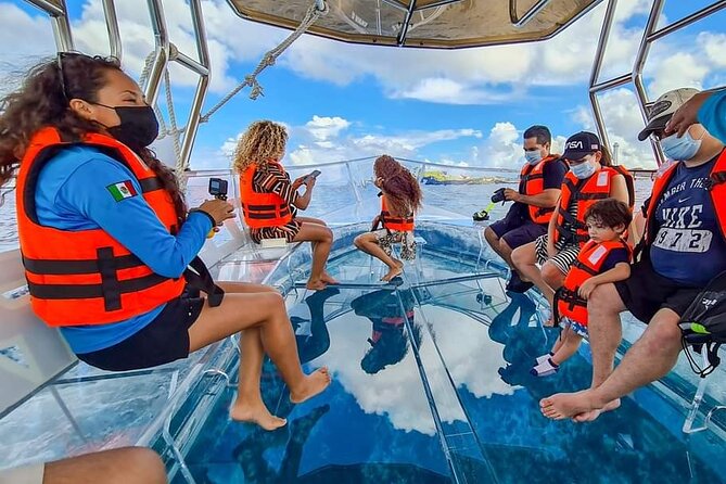Transparent Boating and Snorkeling Tour in Cozumel All Inclusive - Guides, Real Ocean Commentary, and the Feel of a Small Boat
